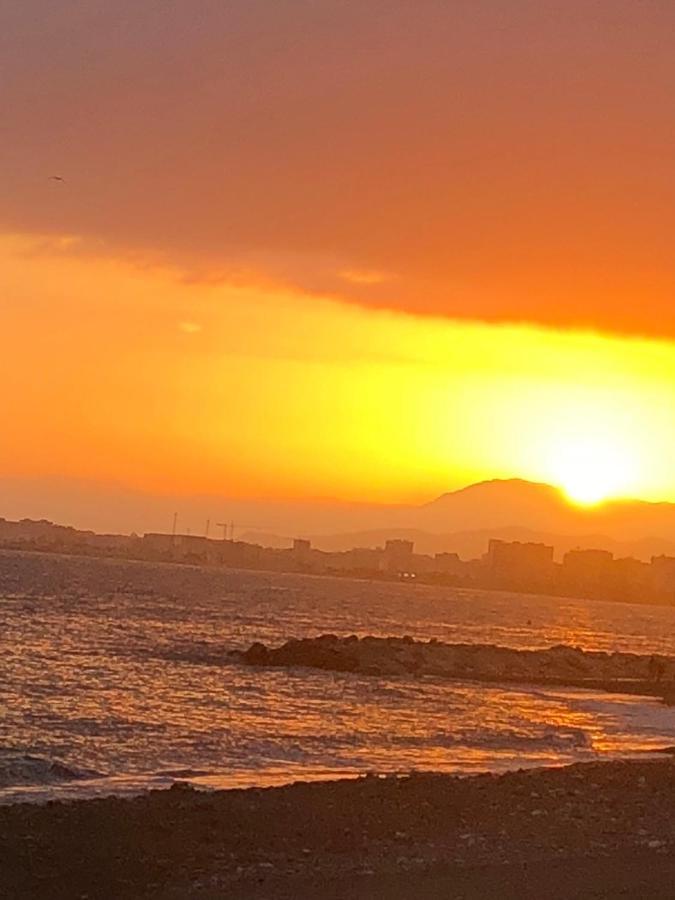 Relaxing Vacation At The Beach مالقة المظهر الخارجي الصورة